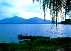 Xuanwu Lake